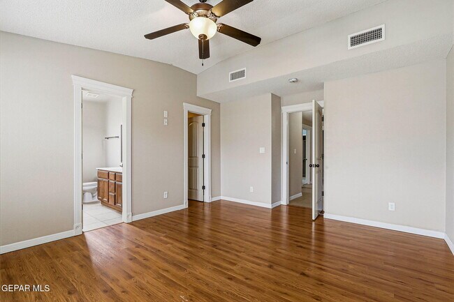 Building Photo - 14124 Honey Point Dr