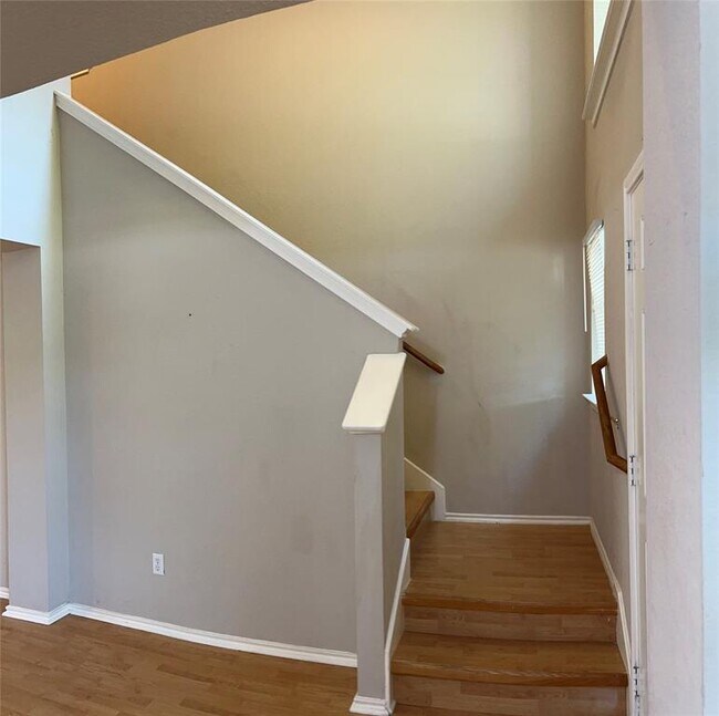 Building Photo - 18213 Gallant St