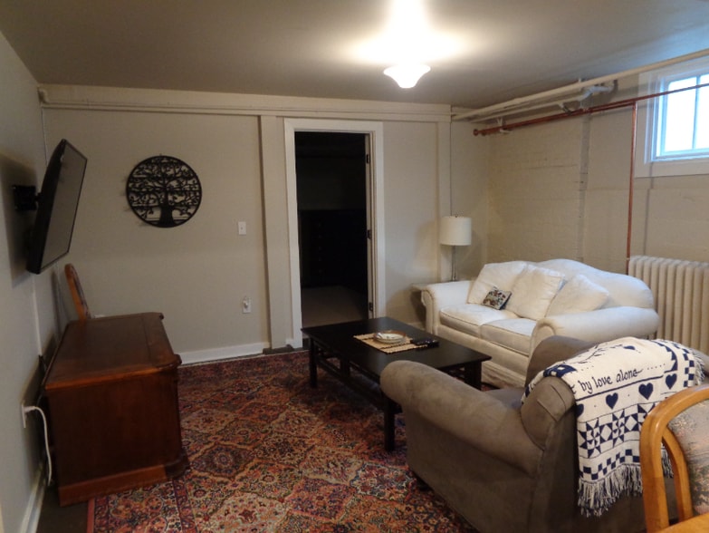 Building Photo - 1012 Grand Ave