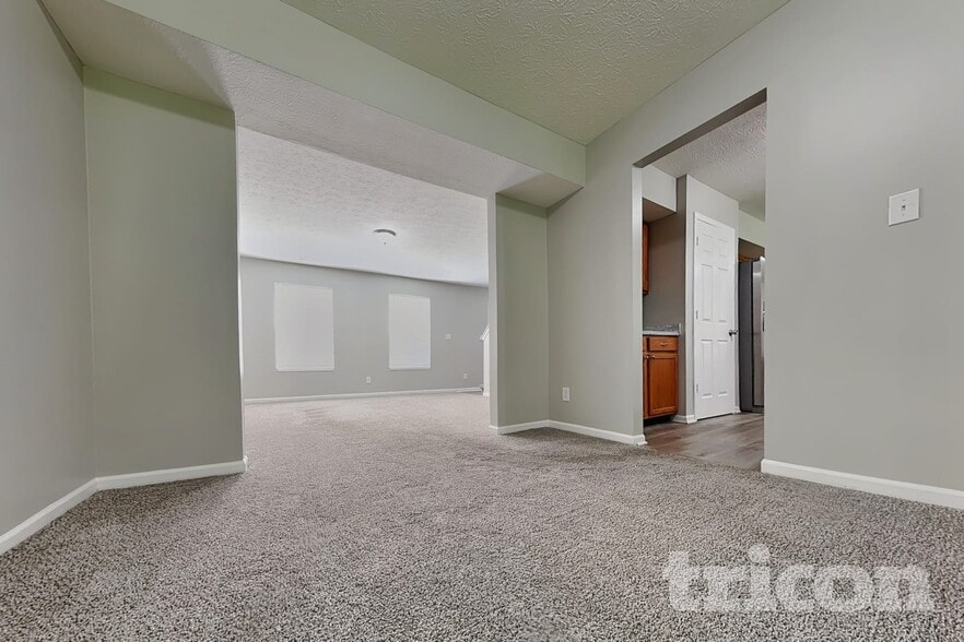 Building Photo - 1426 Auburn Dr