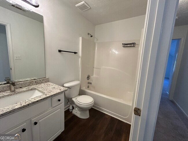 Building Photo - 2022 Whitfield Ln