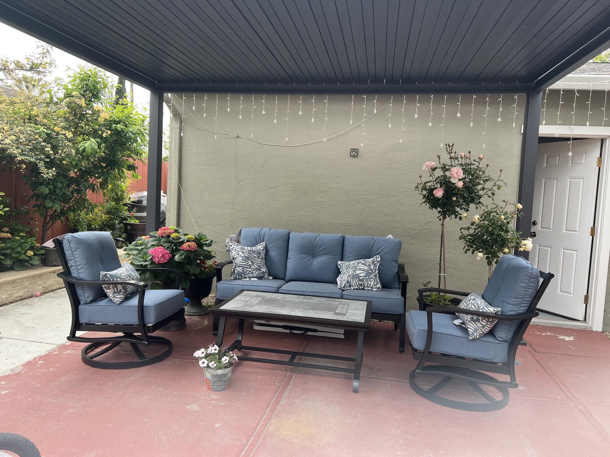 Building Photo - 806 Coyote St