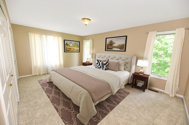 Building Photo - 4866 Riverchase Dr