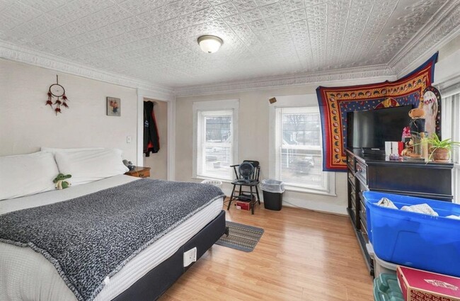 Building Photo - 106 Messer St