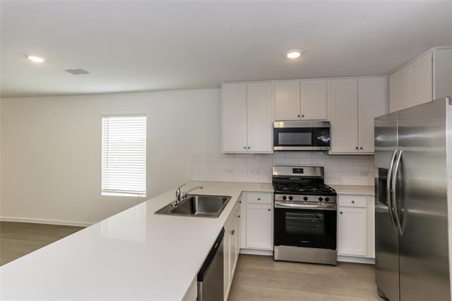 Building Photo - 15248 Bullfighter Blvd