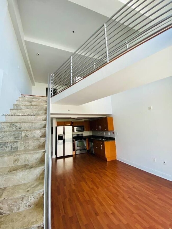 Building Photo - 6362 Collins Ave