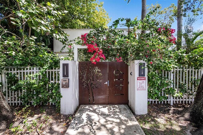 Primary Photo - 1419 West Ave