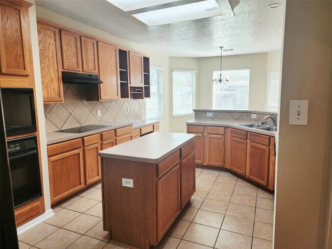 Building Photo - 11306 Palm Bay St