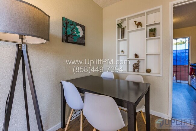 Building Photo - 4829 Castle Ave