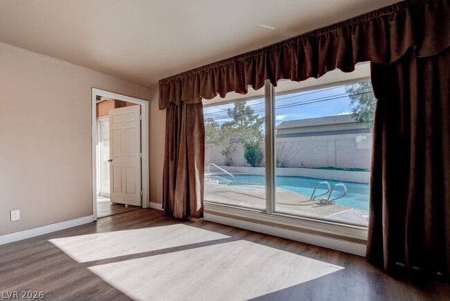 Building Photo - 1489 Santa Anita Dr