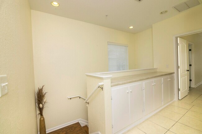 Building Photo - 175 Bayberry Cir
