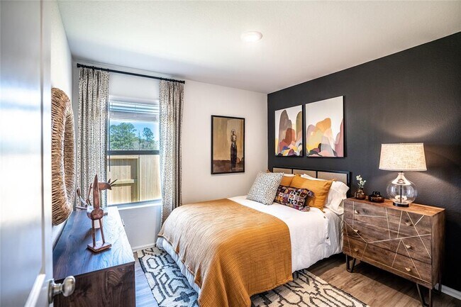 Building Photo - Winwood Home