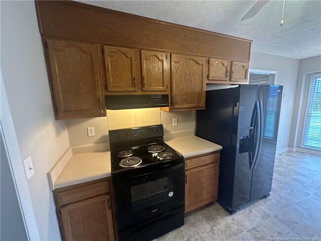 Building Photo - 7850 Penelope Dr