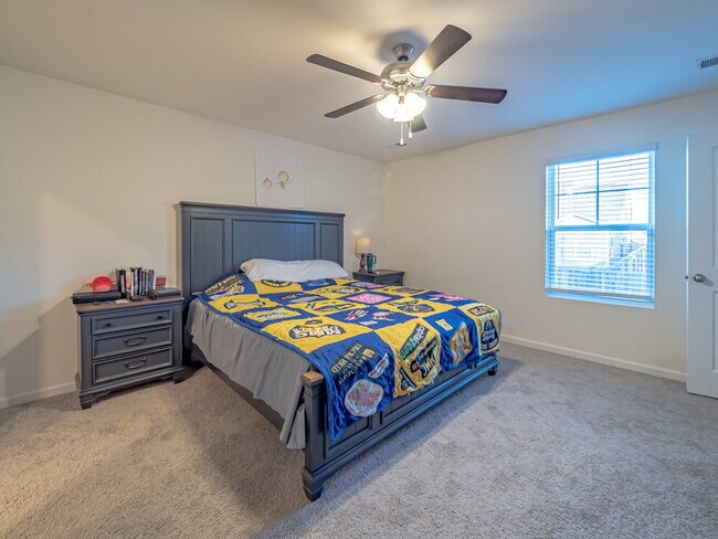 Building Photo - "Spacious Elegance Awaits: 4-Bedroom Haven with Granite Touches in Sumter"