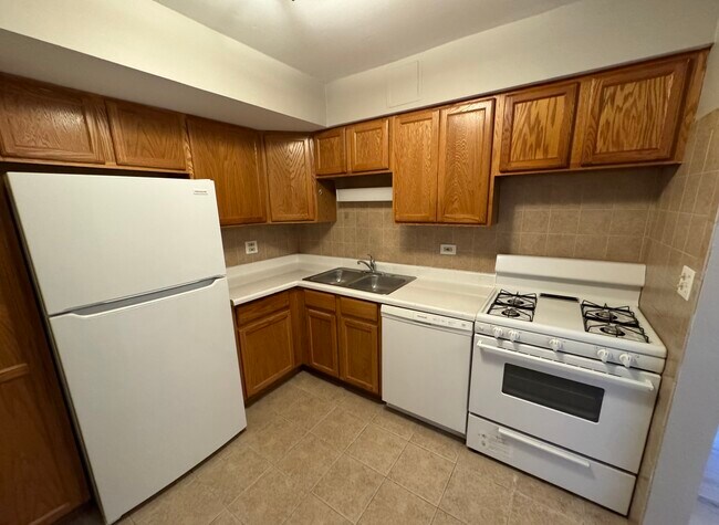 Building Photo - 1477 E Winslowe Dr