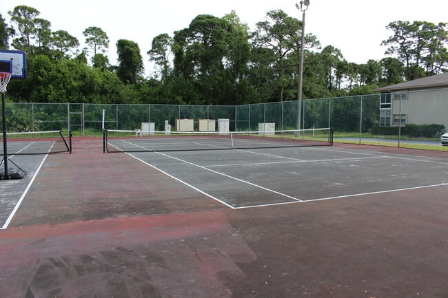 Building Photo - 30 Lake Vista Trail