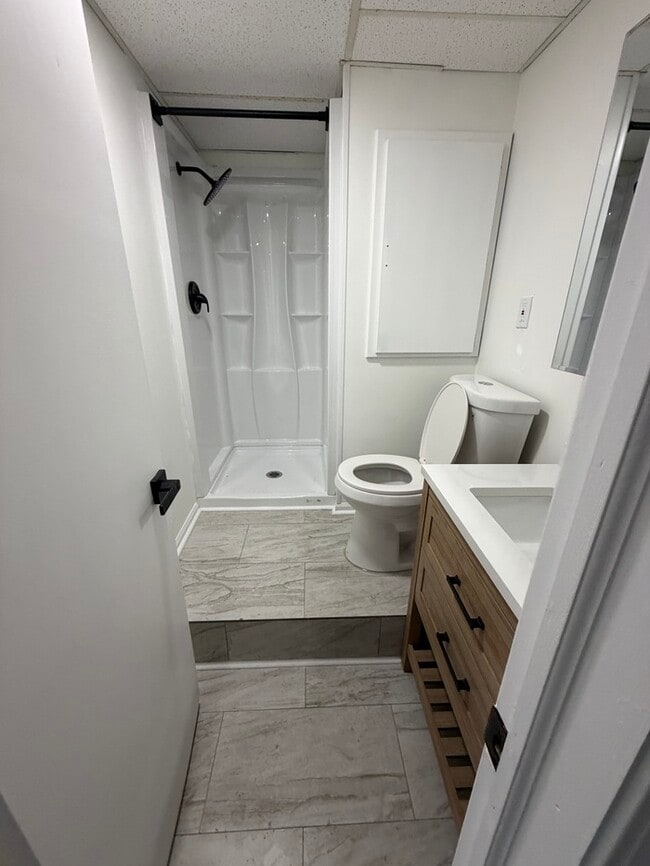 Building Photo - Move in Special - 3bed 2 bath in KCK off Turner and I-635