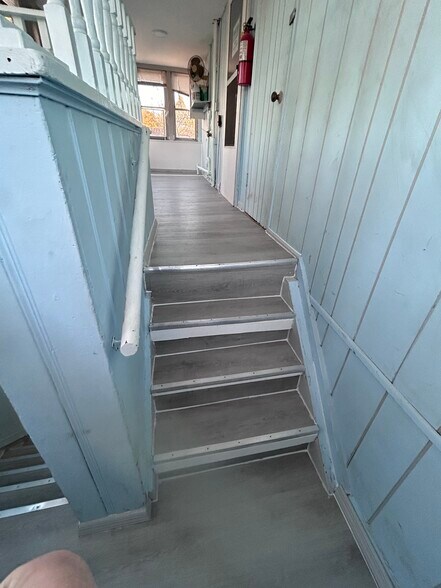 Building Photo - 415 Highland St