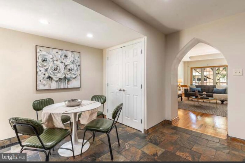 Building Photo - 1318 Dickinson St