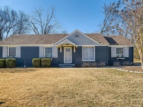 Building Photo - 4 Bed 2.5 Bath Single Story Home in Heart of East Nashville