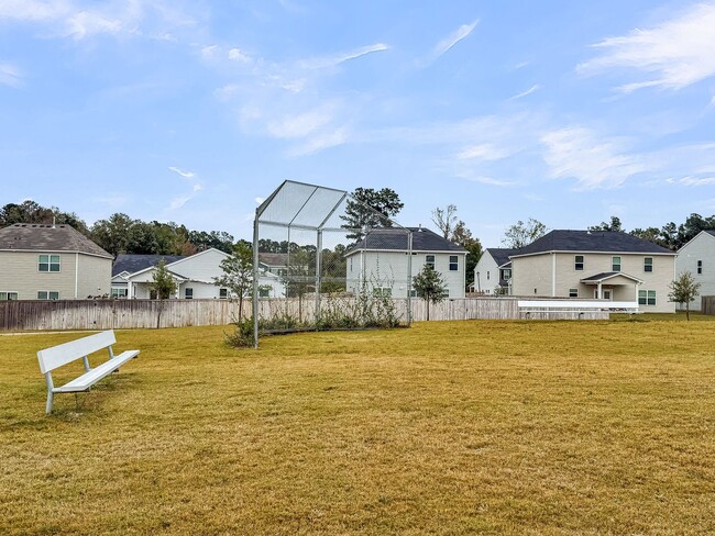 Building Photo - Quiet Comfort Near Cane Bay