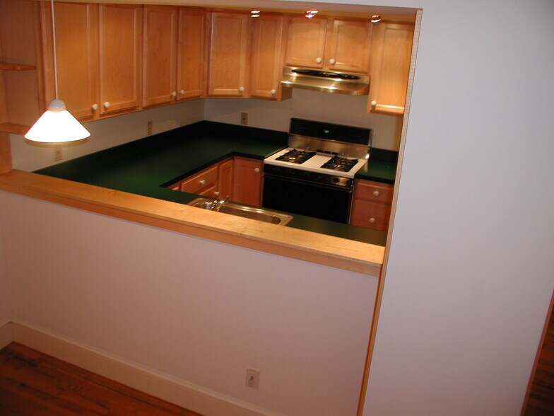 Building Photo - 309 N 37th St