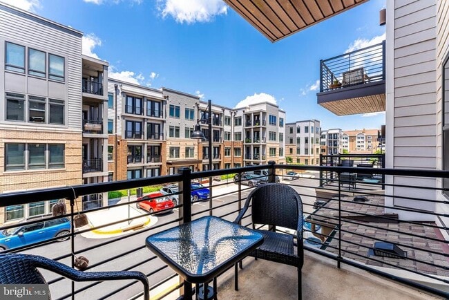 Building Photo - 1668 Bandit Loop