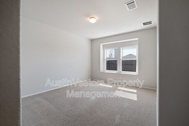 Building Photo - 244 Shugart St