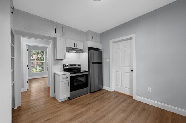 Building Photo - 2111 Herring Ave