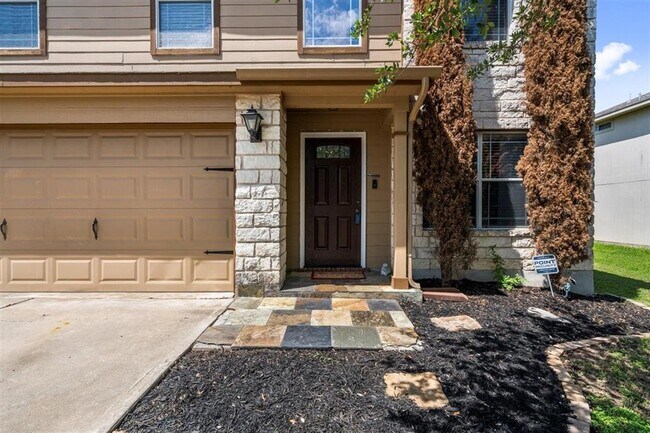 Building Photo - 220 Wegstrom St