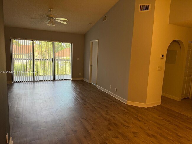 Building Photo - 5761 Riverside Dr