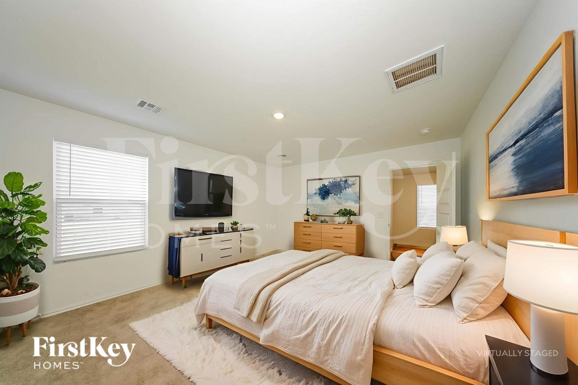 Building Photo - 441 Labelle Ln