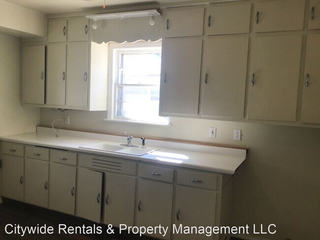 Primary Photo - 2 br, 1 bath House - 5166 N 63rd St.