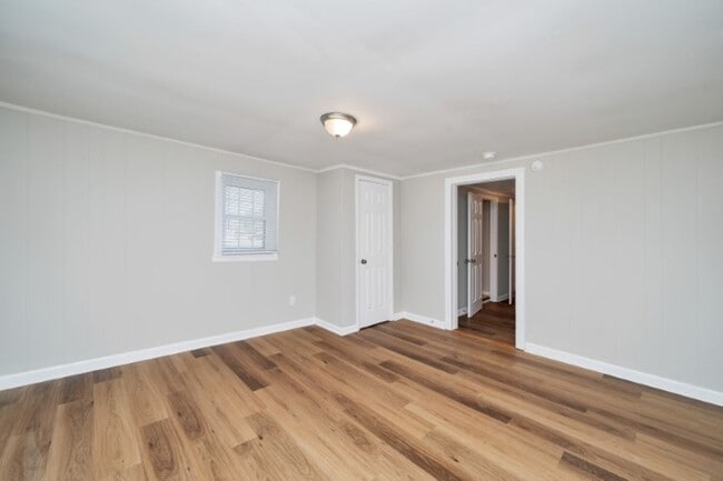 Building Photo - Move in Promo- $200 off First Month's Rent! Spacious and Stunning 3-Bedroom, 2-Bath Home on Alaba...