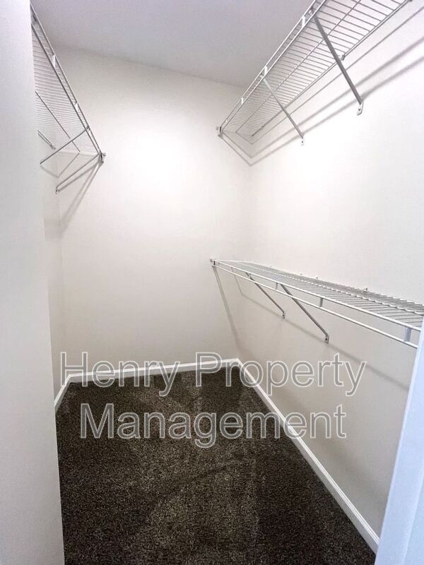 Building Photo - 134 Forthview Way