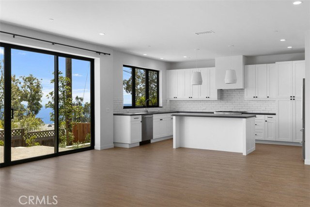 Building Photo - 21552 Treetop Ln