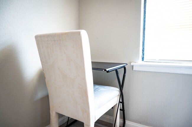 Building Photo - 4356 Phlox St