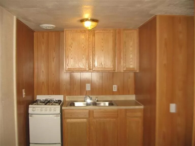 Building Photo - 3158 Woodward St