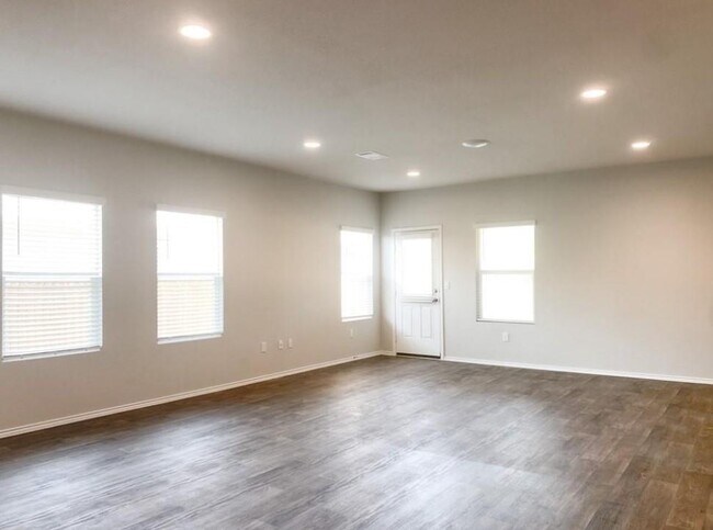 Building Photo - 12729 Brahmin Dr