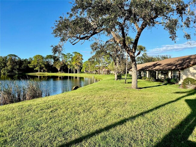 Building Photo - 7186 Lakeside Dr