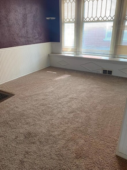 Building Photo - 928 W 3rd St