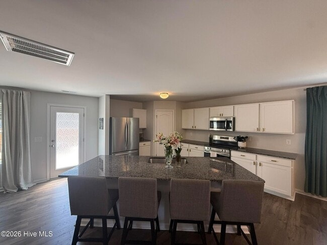 Building Photo - 765 Conductor Ct