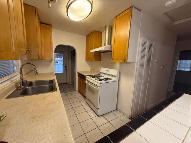 Building Photo - 3 bedroom Home for Rent -Located off Hyder and 14th