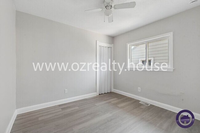 Building Photo - 1214 Slater St