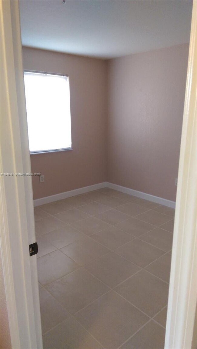 Building Photo - 4321 SW 160th Ave