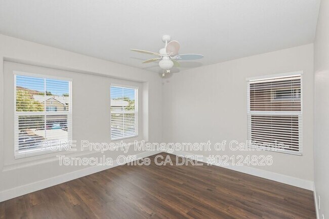 Building Photo - 29754 Maxmillian Ave