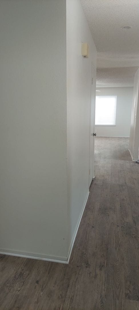 Building Photo - 1040 E Donna Dr