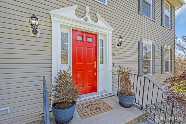 Building Photo - 108 Miller Ave