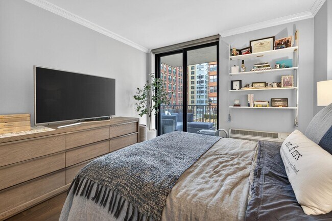 Building Photo - 2 Constitution Ct