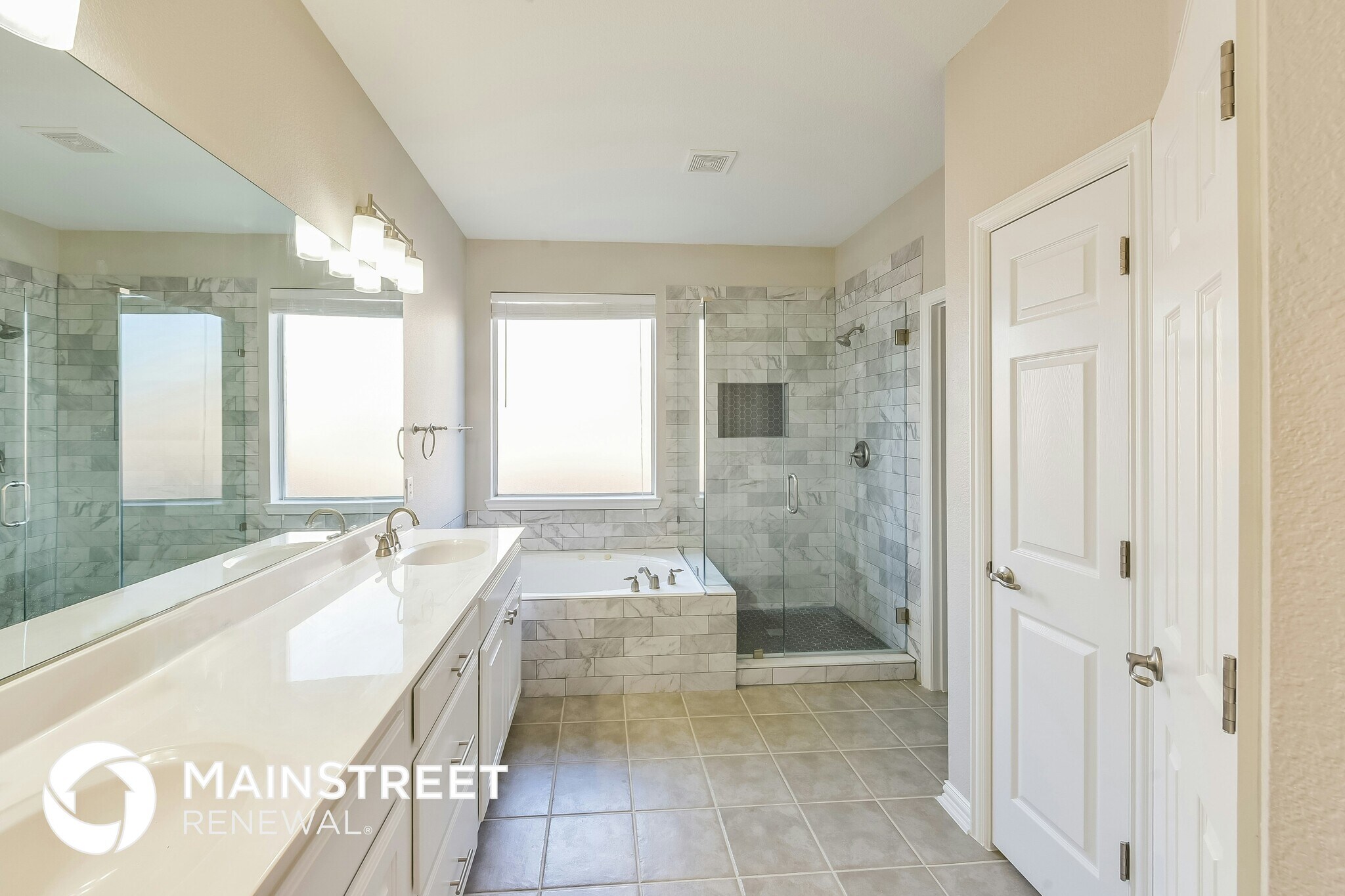 Building Photo - 13673 Saddlewood Dr